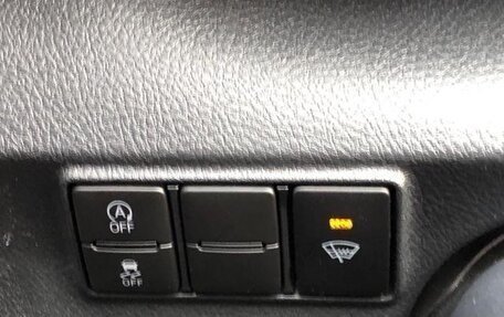 Toyota Sienta II, 2022 год, 1 070 000 рублей, 23 фотография