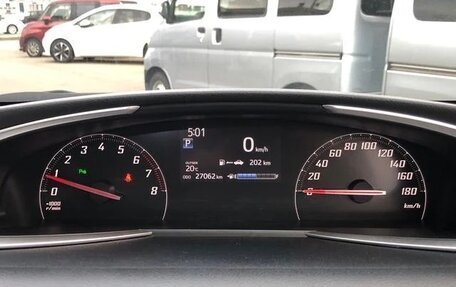 Toyota Sienta II, 2022 год, 1 070 000 рублей, 30 фотография