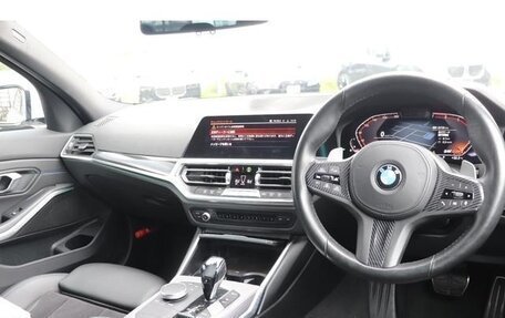 BMW 3 серия, 2022 год, 2 196 555 рублей, 16 фотография