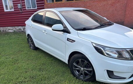 KIA Rio III рестайлинг, 2014 год, 800 000 рублей, 2 фотография