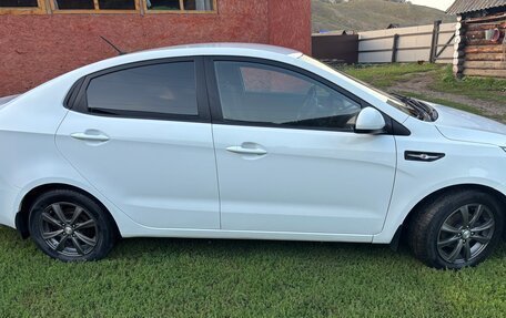 KIA Rio III рестайлинг, 2014 год, 800 000 рублей, 3 фотография