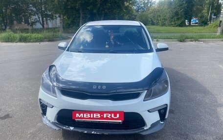 KIA Rio IV, 2018 год, 10 000 000 рублей, 15 фотография
