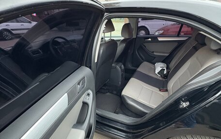 Volkswagen Jetta VI, 2012 год, 920 000 рублей, 18 фотография