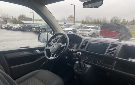 Volkswagen Caravelle T6 рестайлинг, 2018 год, 3 150 000 рублей, 16 фотография