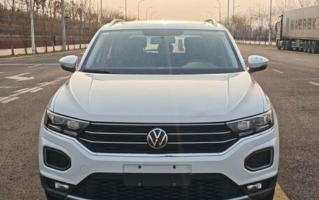 Volkswagen T-Roc I, 2021 год, 1 400 000 рублей, 2 фотография