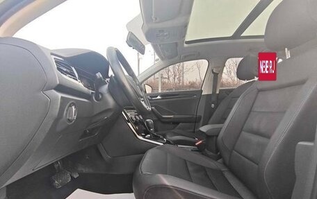 Volkswagen T-Roc I, 2021 год, 1 400 000 рублей, 14 фотография