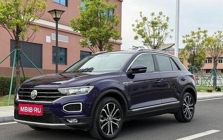 Volkswagen T-Roc I, 2021 год, 1 400 000 рублей, 2 фотография