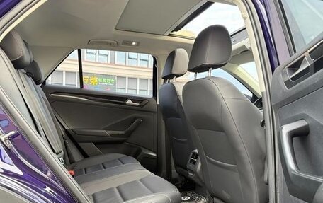 Volkswagen T-Roc I, 2021 год, 1 400 000 рублей, 13 фотография