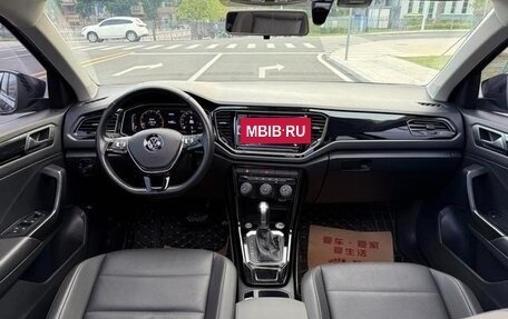 Volkswagen T-Roc I, 2021 год, 1 400 000 рублей, 10 фотография