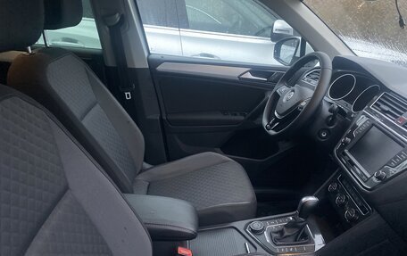 Volkswagen Tiguan II, 2017 год, 2 150 000 рублей, 13 фотография