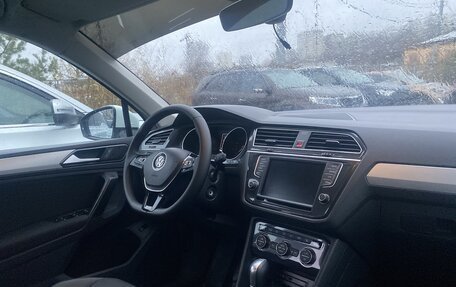 Volkswagen Tiguan II, 2017 год, 2 150 000 рублей, 16 фотография