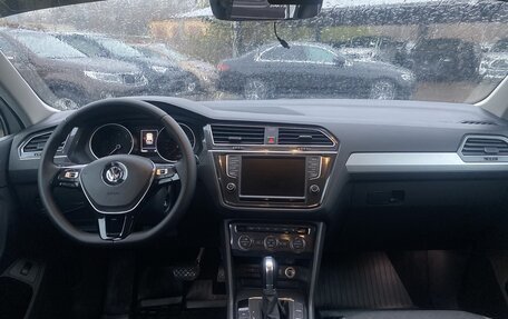 Volkswagen Tiguan II, 2017 год, 2 150 000 рублей, 17 фотография