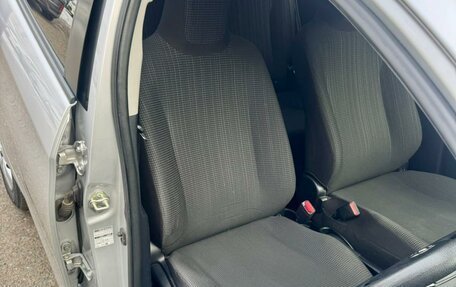 Toyota Vitz, 2019 год, 1 099 000 рублей, 19 фотография