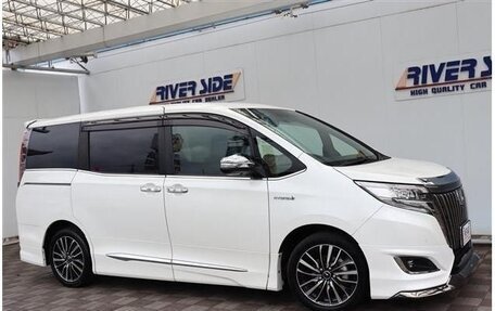 Toyota Esquire I, 2021 год, 2 200 000 рублей, 4 фотография