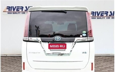 Toyota Esquire I, 2021 год, 2 200 000 рублей, 7 фотография