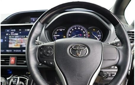 Toyota Esquire I, 2021 год, 2 200 000 рублей, 13 фотография