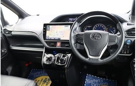 Toyota Esquire I, 2021 год, 2 200 000 рублей, 11 фотография