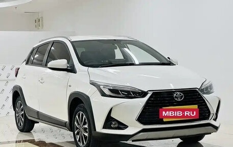 Toyota Yaris XP150 рестайлинг, 2022 год, 1 070 000 рублей, 2 фотография