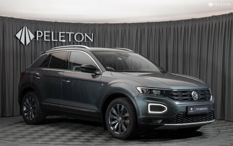 Volkswagen T-Roc I, 2019 год, 2 020 000 рублей, 2 фотография