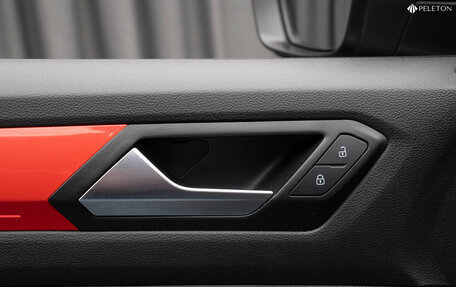 Volkswagen T-Roc I, 2019 год, 2 020 000 рублей, 22 фотография