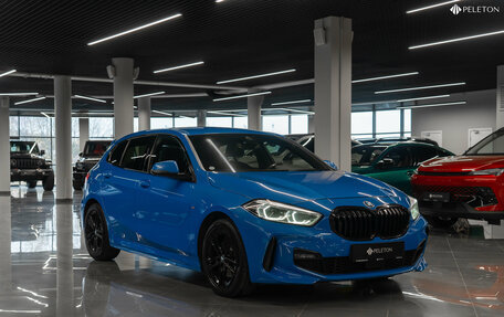 BMW 1 серия, 2019 год, 2 310 000 рублей, 2 фотография