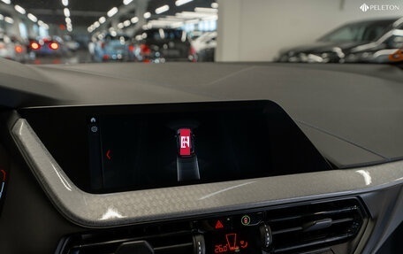 BMW 1 серия, 2019 год, 2 310 000 рублей, 19 фотография