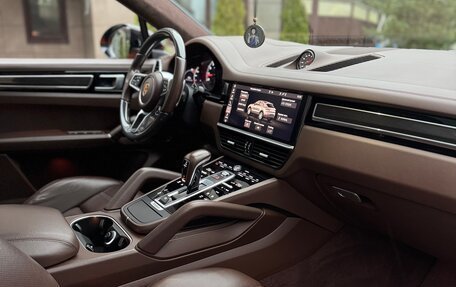 Porsche Cayenne III, 2019 год, 7 500 000 рублей, 27 фотография