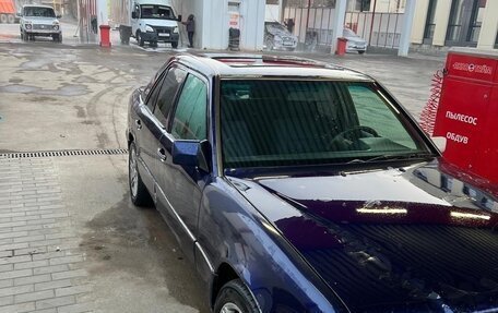 Mercedes-Benz E-Класс, 1995 год, 210 000 рублей, 1 фотография