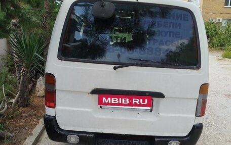 Toyota HiAce H100, 2003 год, 800 000 рублей, 2 фотография