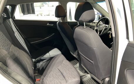 Hyundai Solaris II рестайлинг, 2015 год, 1 000 000 рублей, 11 фотография