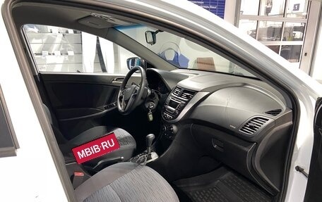 Hyundai Solaris II рестайлинг, 2015 год, 1 000 000 рублей, 9 фотография