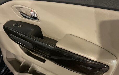 KIA Carnival III, 2018 год, 2 950 000 рублей, 10 фотография