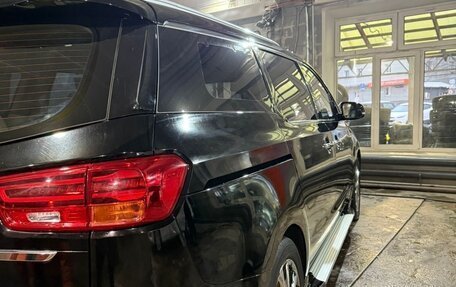 KIA Carnival III, 2018 год, 2 950 000 рублей, 1 фотография