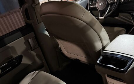 KIA Carnival III, 2018 год, 2 950 000 рублей, 20 фотография