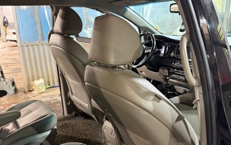 KIA Carnival III, 2018 год, 2 950 000 рублей, 27 фотография