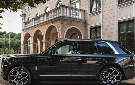 Rolls-Royce Cullinan, 2019 год, 38 000 000 рублей, 4 фотография
