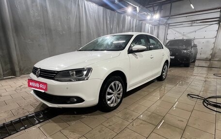 Volkswagen Jetta VI, 2012 год, 1 060 000 рублей, 3 фотография