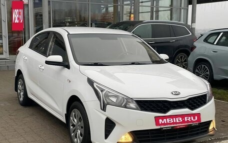 KIA Rio IV, 2021 год, 1 445 000 рублей, 4 фотография