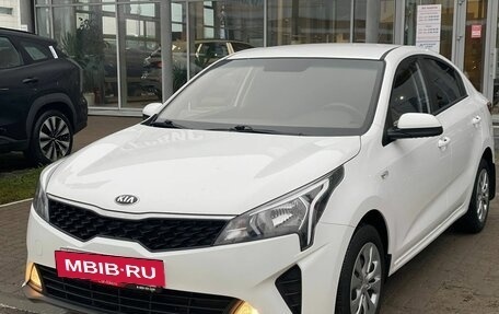KIA Rio IV, 2021 год, 1 445 000 рублей, 2 фотография