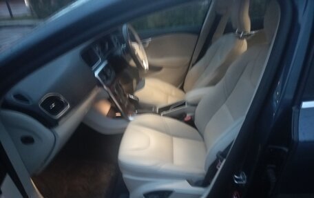 Volvo V40 II рестайлинг, 2017 год, 1 850 000 рублей, 6 фотография