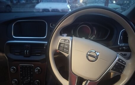 Volvo V40 II рестайлинг, 2017 год, 1 850 000 рублей, 8 фотография