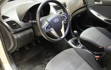 Hyundai Solaris II рестайлинг, 2011 год, 680 000 рублей, 11 фотография