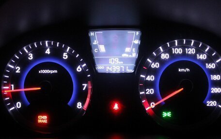 Hyundai Solaris II рестайлинг, 2011 год, 680 000 рублей, 12 фотография