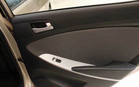 Hyundai Solaris II рестайлинг, 2011 год, 680 000 рублей, 19 фотография