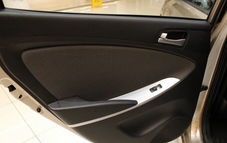 Hyundai Solaris II рестайлинг, 2011 год, 680 000 рублей, 17 фотография