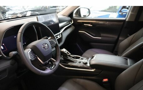 Toyota Highlander, 2025 год, 6 800 000 рублей, 9 фотография