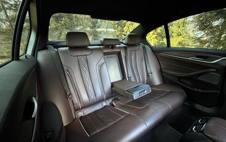 BMW 5 серия, 2019 год, 4 050 000 рублей, 9 фотография