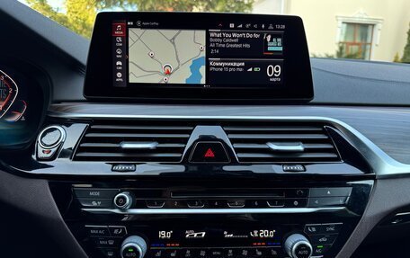 BMW 5 серия, 2019 год, 4 050 000 рублей, 13 фотография