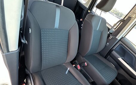 Toyota Roomy I, 2021 год, 1 380 000 рублей, 20 фотография