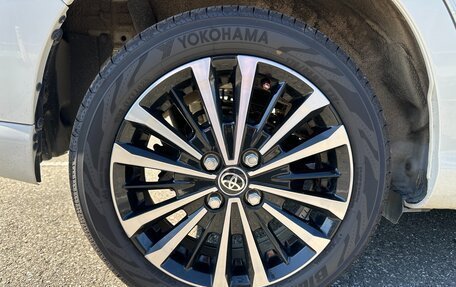 Toyota Roomy I, 2021 год, 1 380 000 рублей, 38 фотография